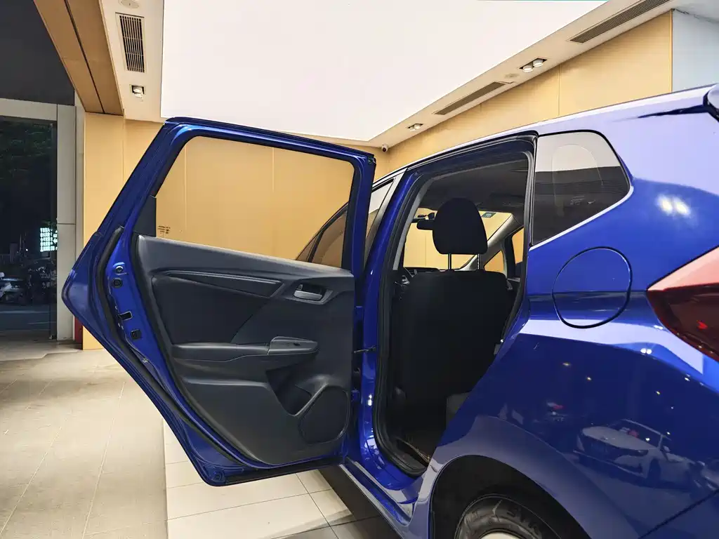 Fit 2018 1.5L CVT Comfort Edition купить на сайте DeffCars