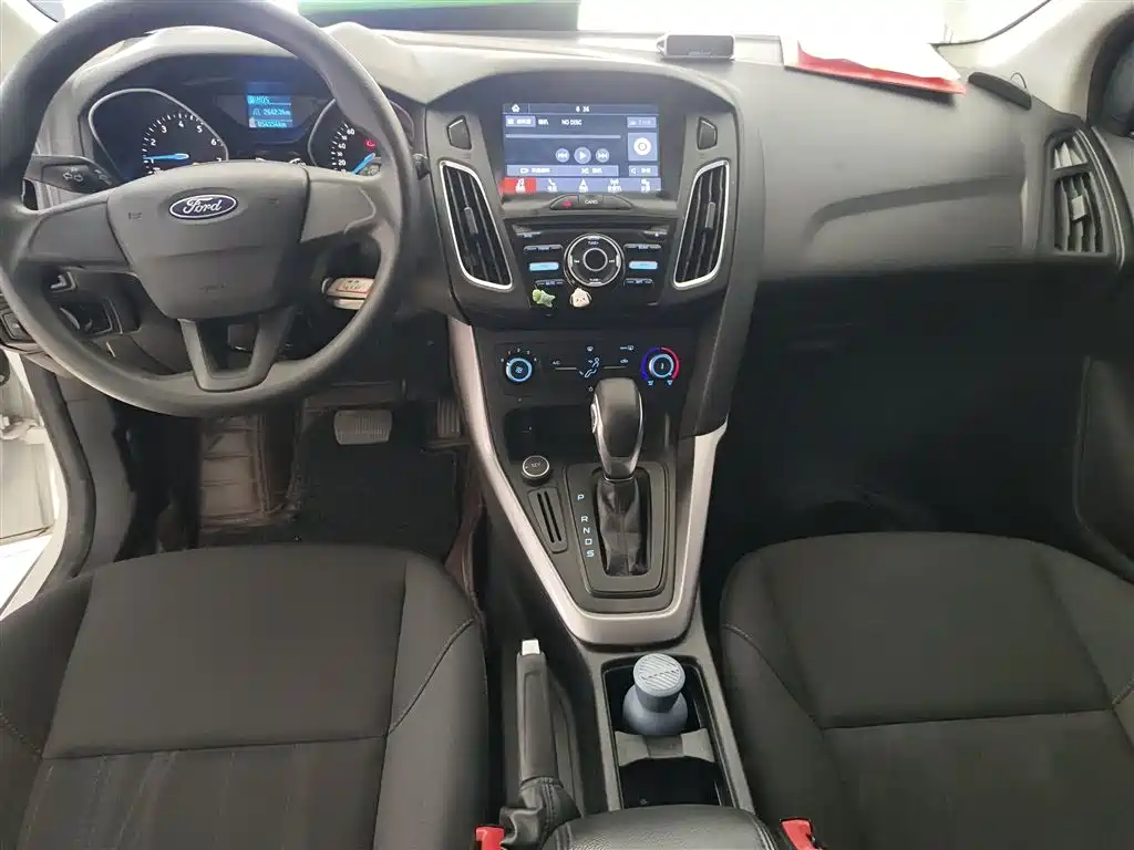 Focus 2018 hatchback classic 1.6L automatic comfort smart mobility version купить на сайте DeffCars