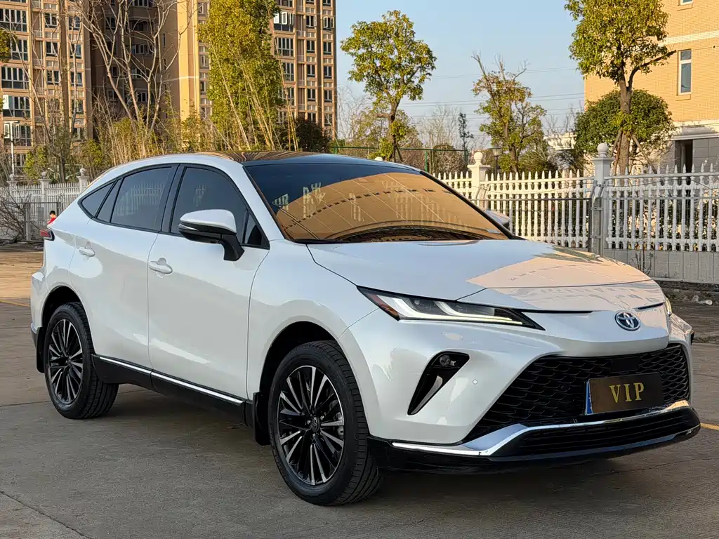 Vesa 2022 2.0L CVT two-wheel drive premium version купить на сайте DeffCars
