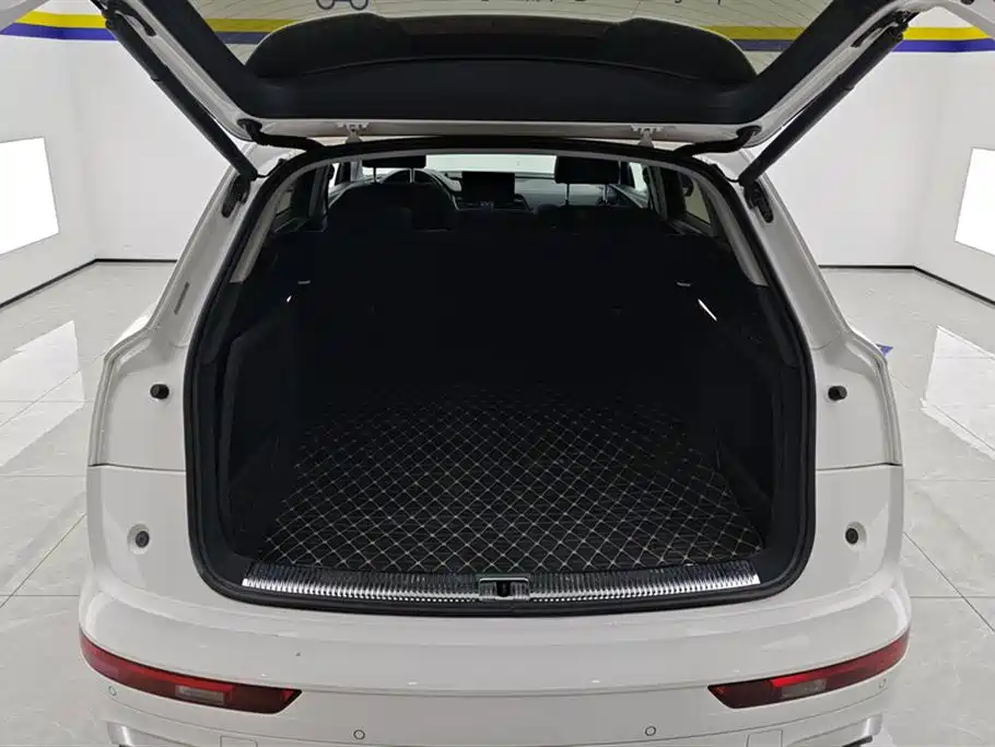 Audi Q5L 2021 40 TFSI Fashionable and Dynamic купить на сайте DeffCars