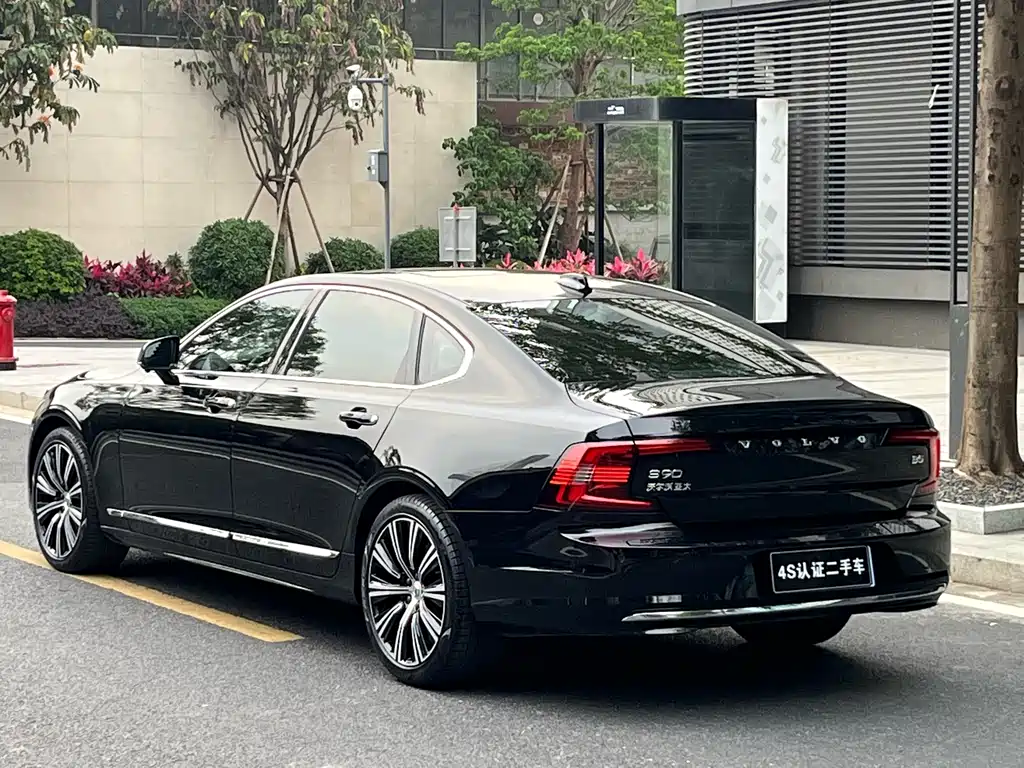 Volvo S90 2022 B5 Zhiyuan Luxury Edition купить на сайте DeffCars