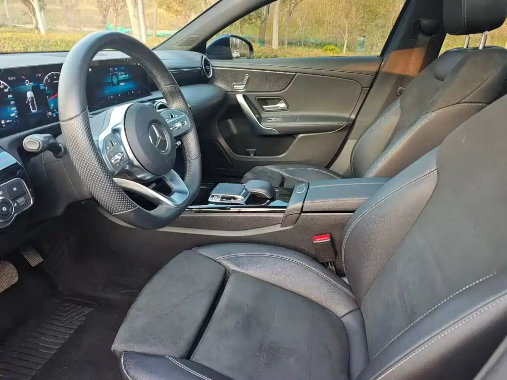 Mercedes-Benz A-Class 2019 A 200 L Sports Sedan купить на сайте DeffCars