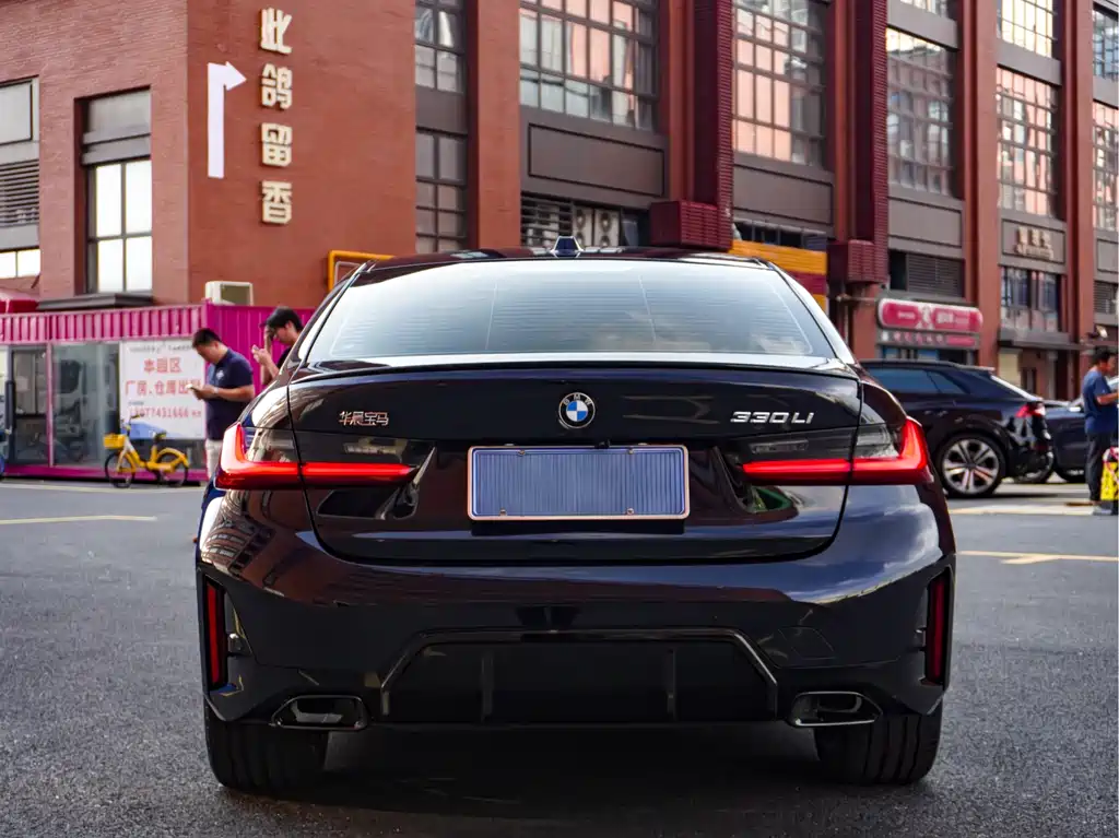 BMW 3 Series 2025 330Li M Sports Night Package купить на сайте DeffCars