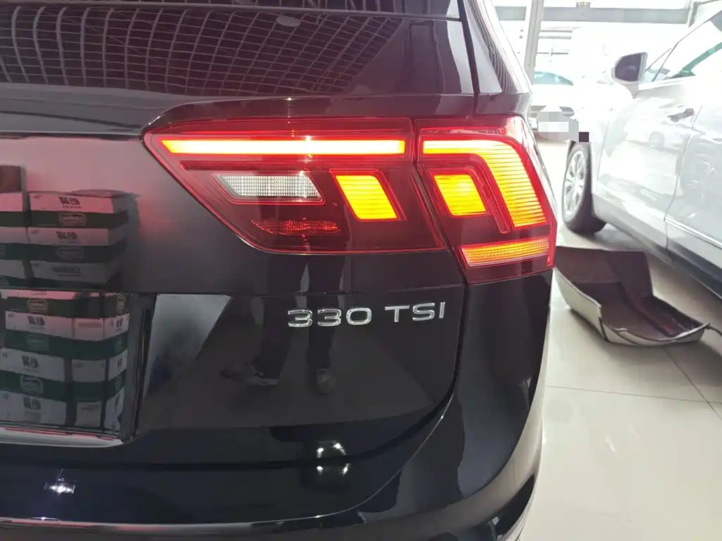 Tiguan L 2021 330TSI automatic two-wheel drive smart version купить на сайте DeffCars