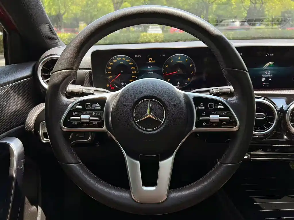 Mercedes-Benz A-Class Imported 2019 A 200 Dynamic купить на сайте DeffCars