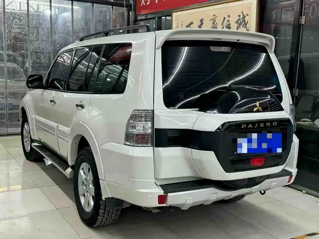 Pajero imported 2020 3.0L automatic standard version купить на сайте DeffCars