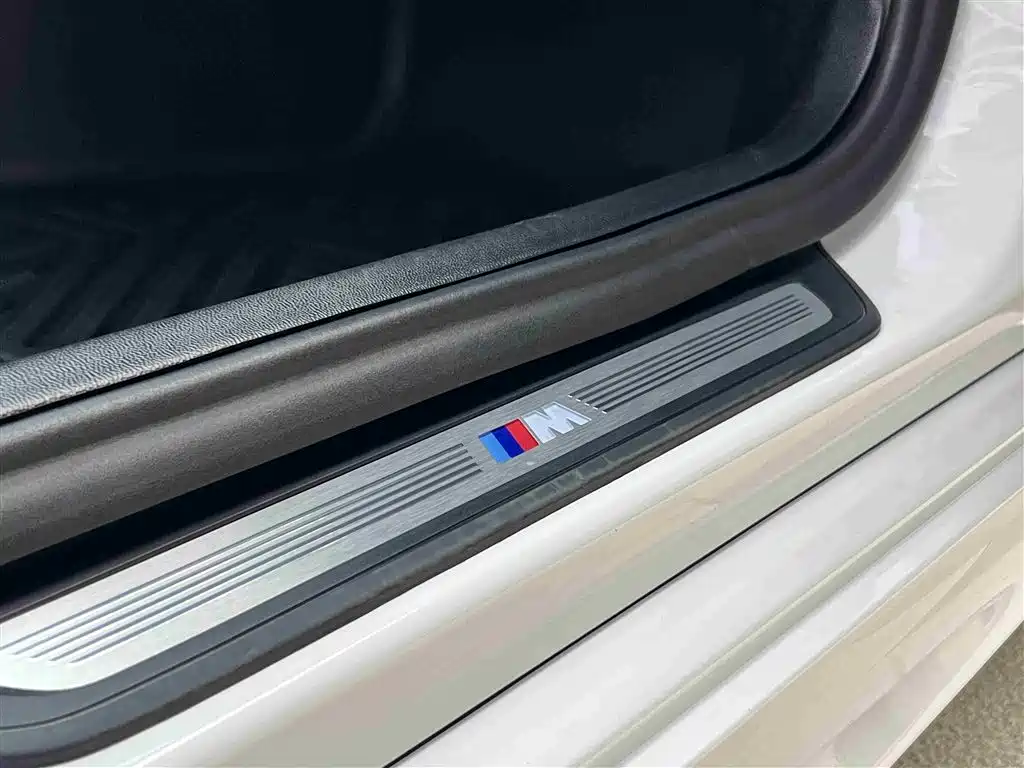 BMW 5 Series 2022 Facelift 2 530Li Exclusive M Sports Package купить на сайте DeffCars