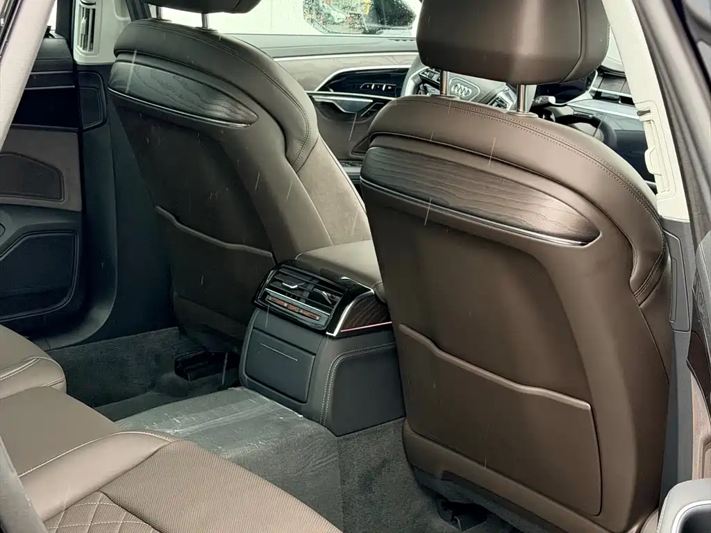 Audi A8 2025 A8L 50 TFSI quattro Premium Selection купить на сайте DeffCars