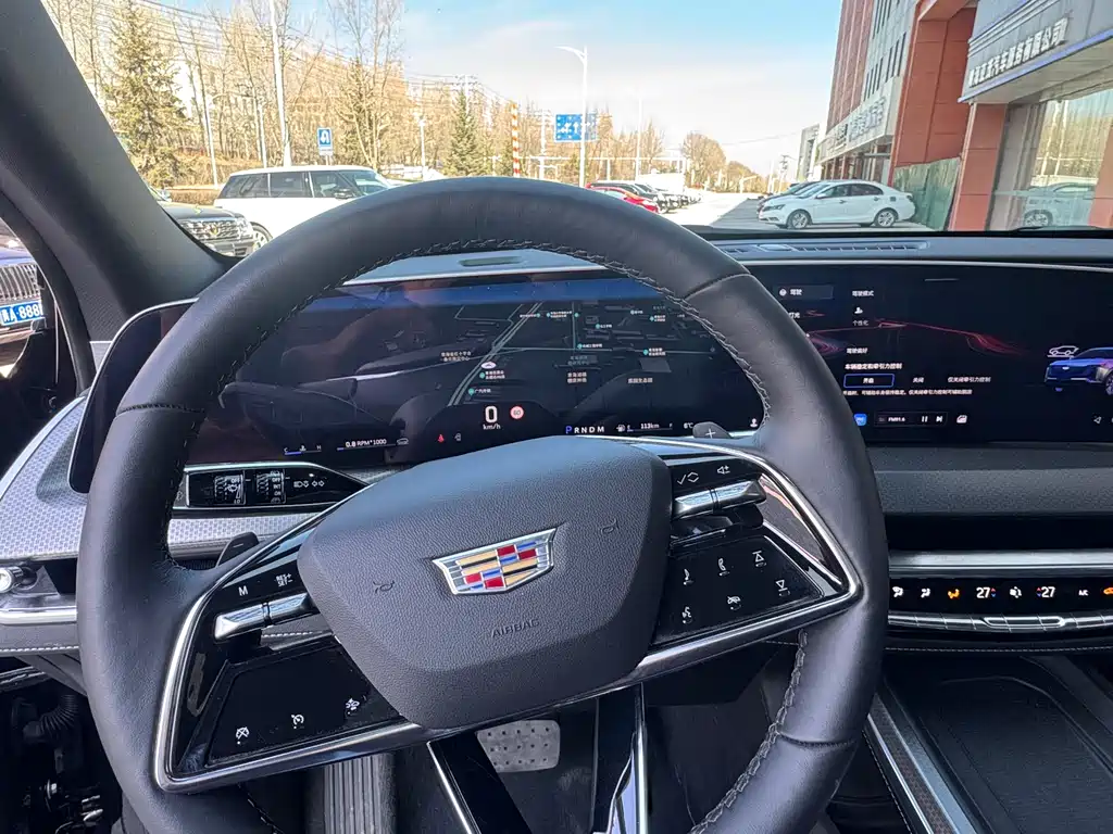 Cadillac XT5 2026 2.0T Metropolis купить на сайте DeffCars