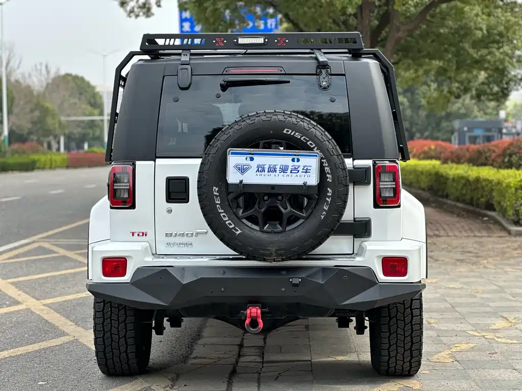 Beijing Off-Road BJ40 2023 2.0D Automatic Four-wheel Drive Blade Hero Edition Knight Type купить на сайте DeffCars