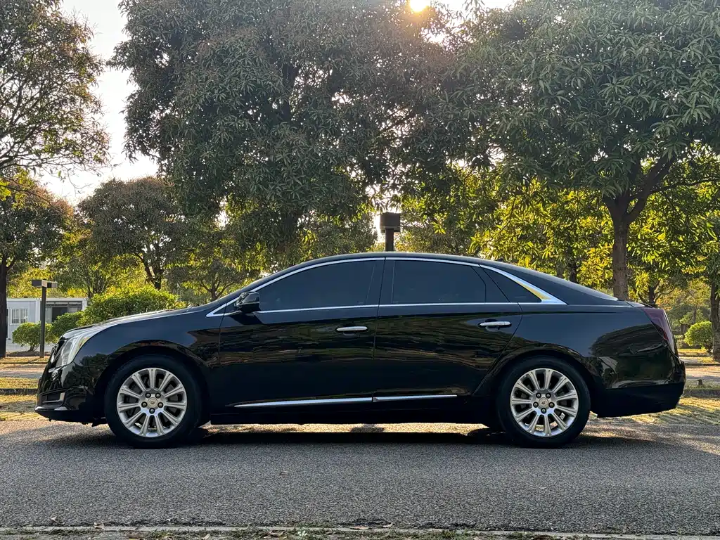 Cadillac XTS 2013 28T Comfort Model купить на сайте DeffCars