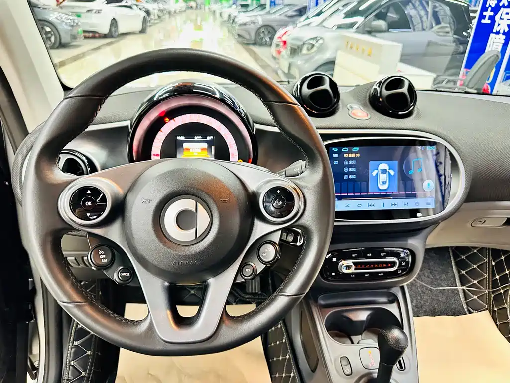smart fortwo 2018 1.0L 52kW hardtop passion version National V купить на сайте DeffCars