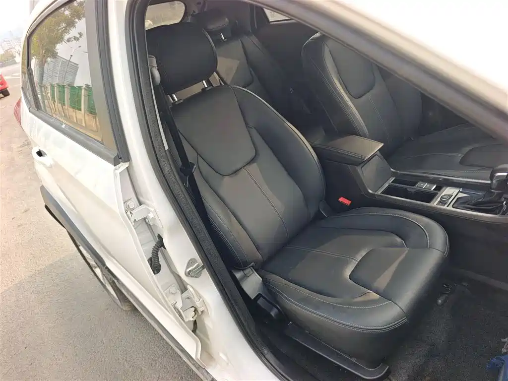 Tiggo 3x 2021 PLUS 1.5L CVT Happy Red Date Edition купить на сайте DeffCars