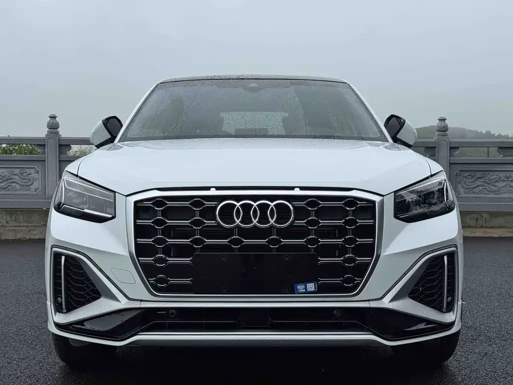 Audi Q2L 2022 35 TFSI fashionable and dynamic купить на сайте DeffCars