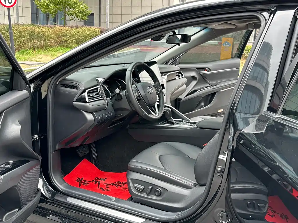 Camry 2021 2.0G Deluxe Edition купить на сайте DeffCars