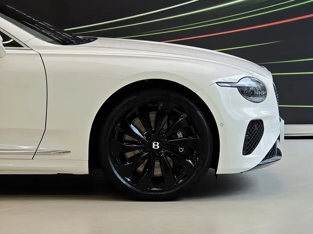 Continental plug-in hybrid 2026 GT base model купить на сайте DeffCars