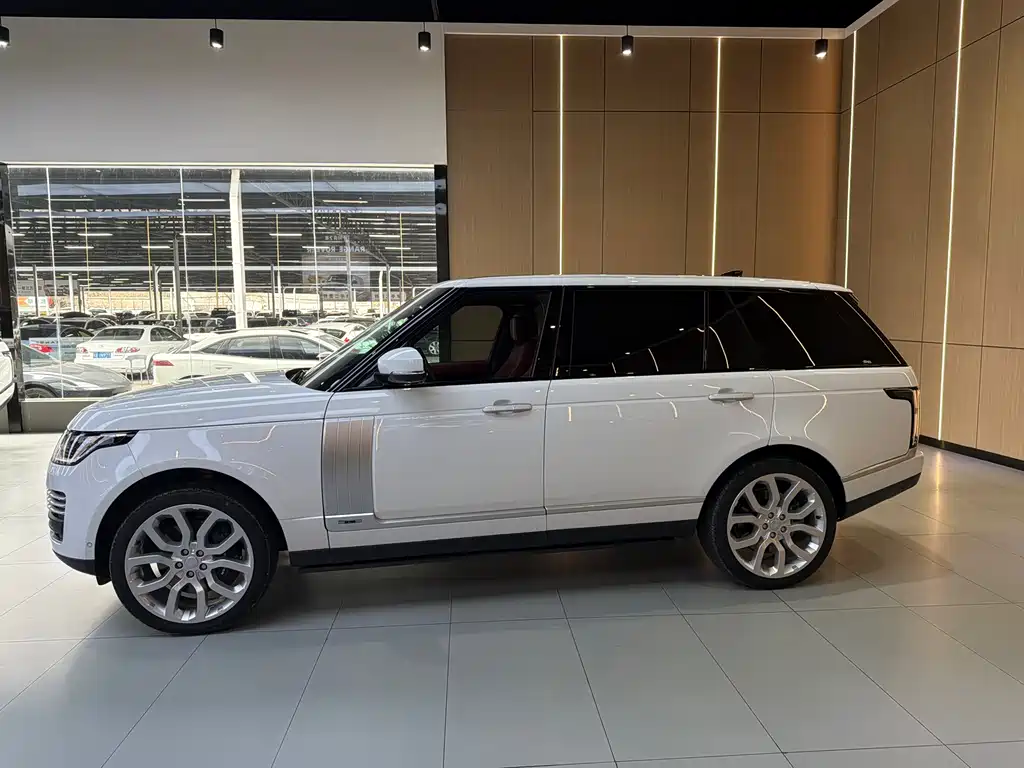 Range Rover 2022 3.0 L6 400PS Honor Creation Extended Edition купить на сайте DeffCars