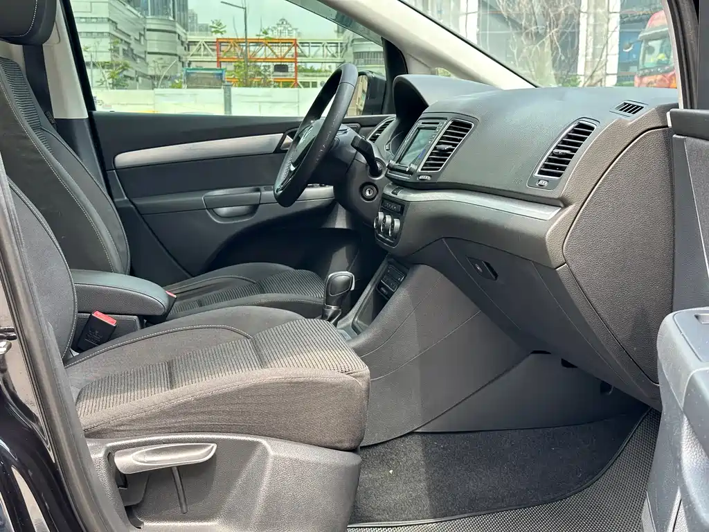 Sharan 2018 380TSI Comfortable 7-seater купить на сайте DeffCars
