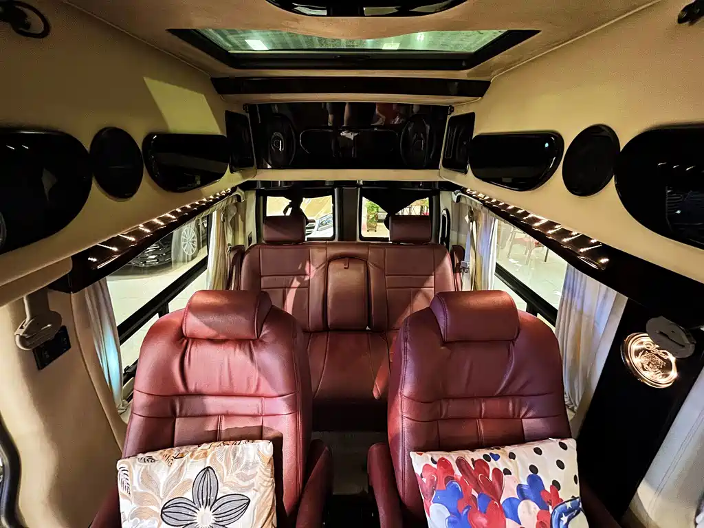 SAVANA 2011 5.3L Business Star 7-seater купить на сайте DeffCars