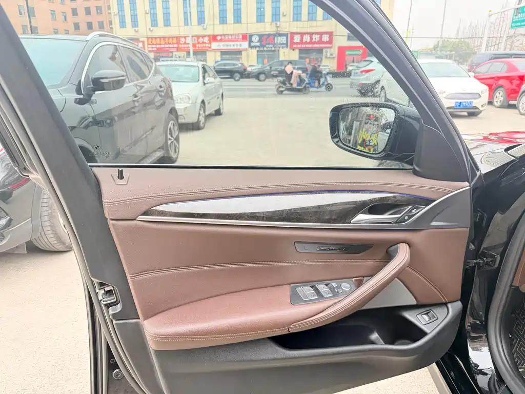 BMW 5 Series 2021 525Li M Sports Package купить на сайте DeffCars