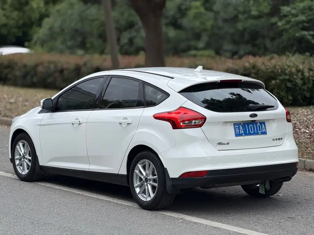 Focus 2018 hatchback classic 1.6L automatic stylish smart mobility version купить на сайте DeffCars