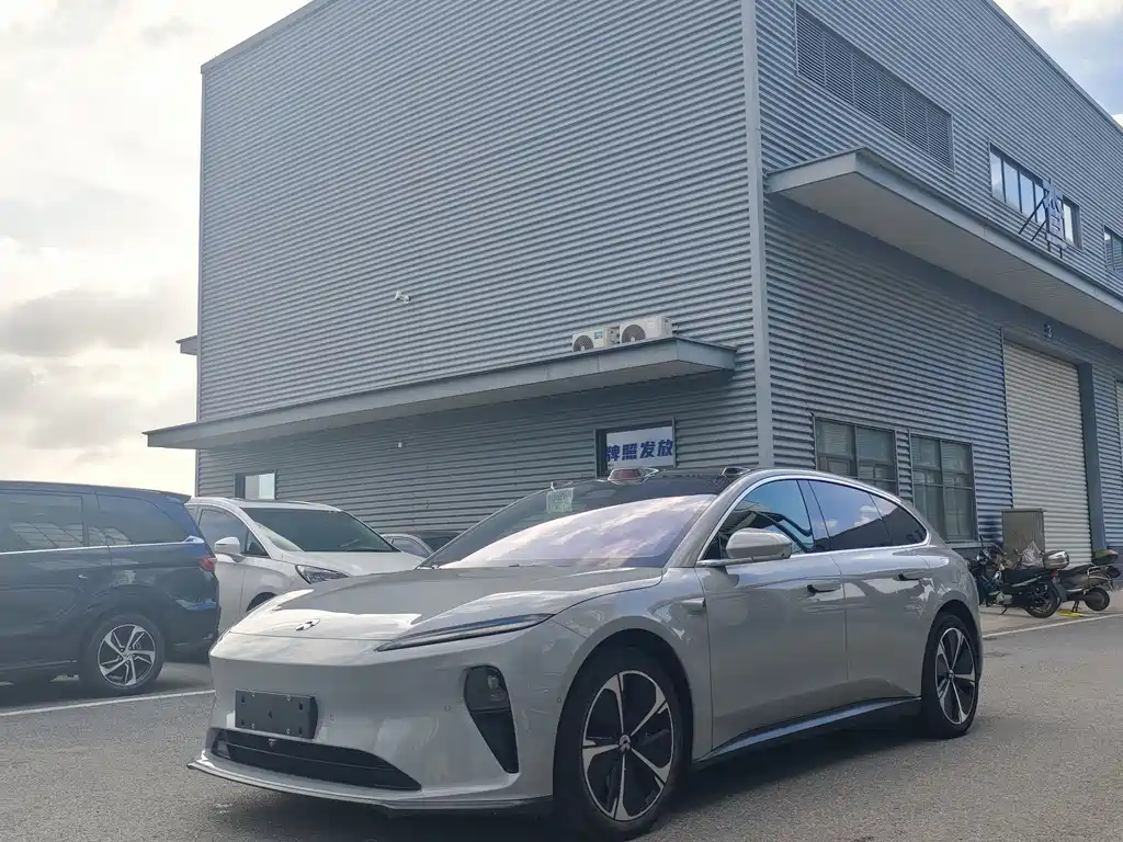 NIO ET5T 2023 75kWh Touring купить на сайте DeffCars