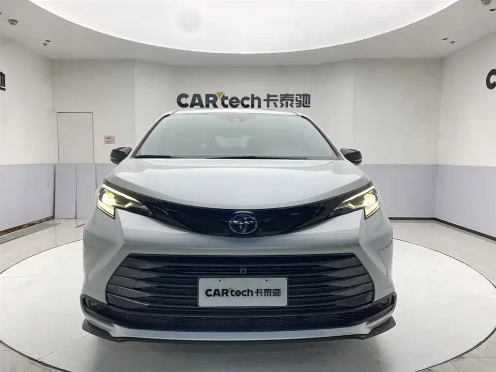 SIENNA 2023 2.5L Hybrid Premium Edition купить на сайте DeffCars