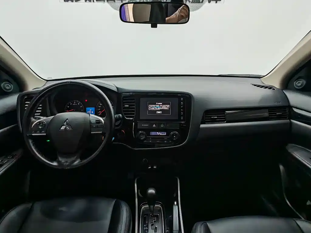 Outlander 2021 facelift 2.0L 2WD smooth version 5 seats купить на сайте DeffCars
