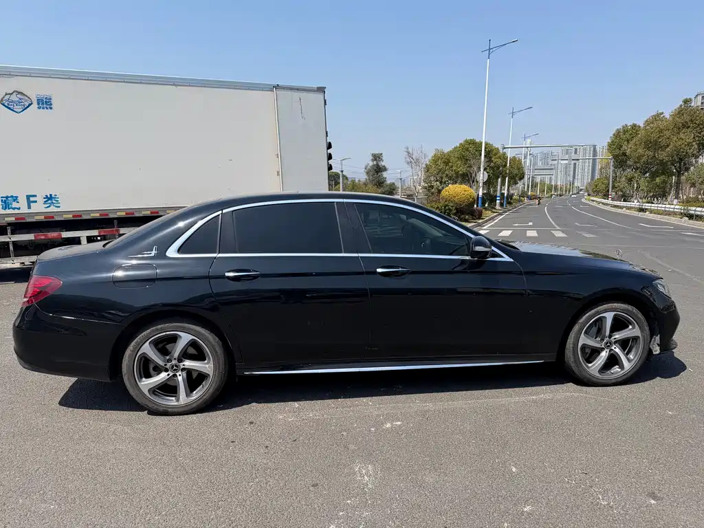 Mercedes-Benz E-Class 2019 E 300 L Sporty and Stylish купить на сайте DeffCars