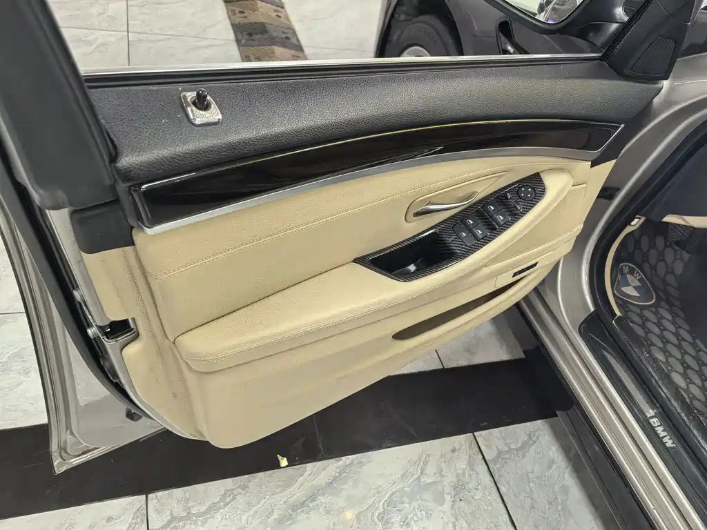 BMW 5 Series (Imported) 2011 523i Leading Model купить на сайте DeffCars