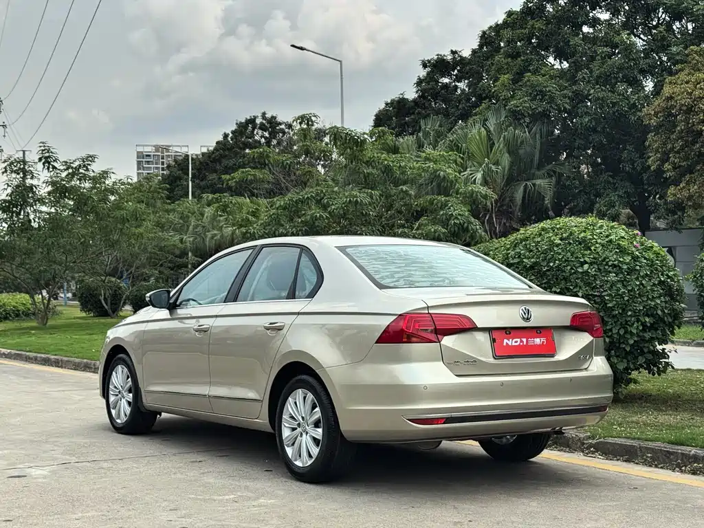 Bora 2018 1.5L automatic comfort model купить на сайте DeffCars