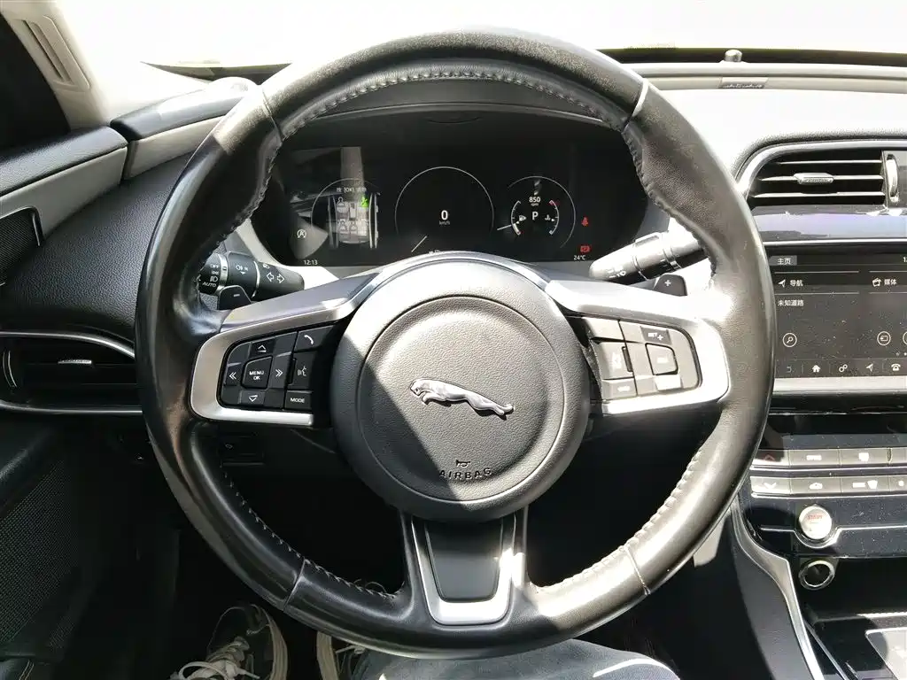 Jaguar XEL 2019 2.0T 250PS Exclusive Edition купить на сайте DeffCars