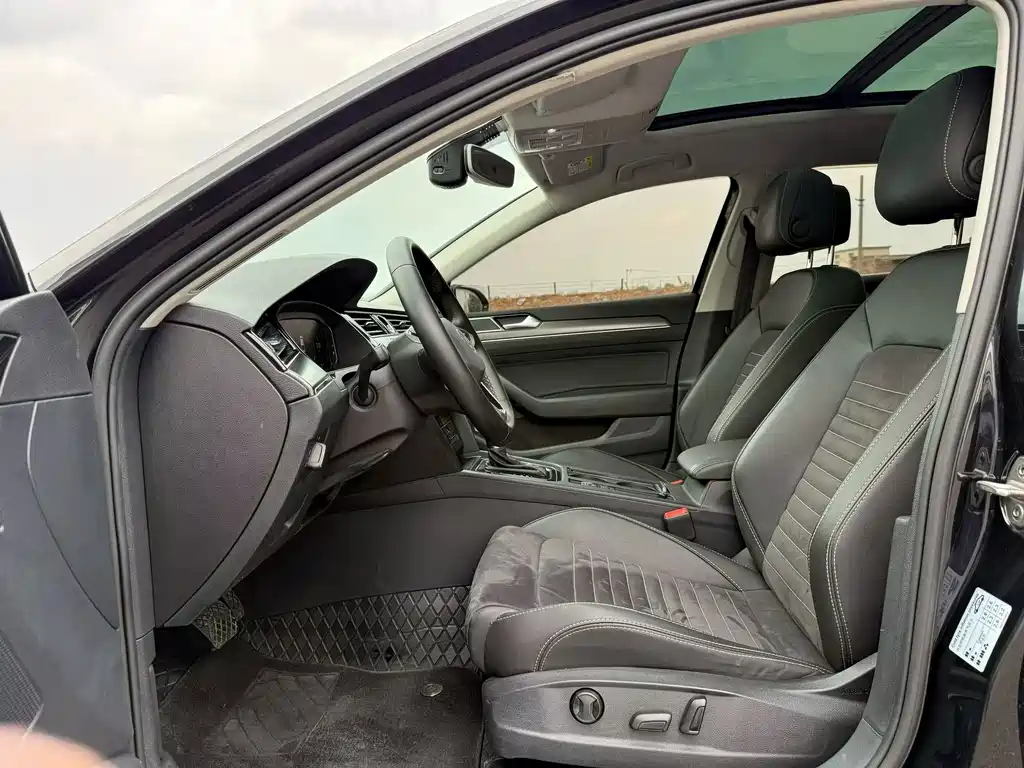 Magotan 2021 330TSI DSG 30th Anniversary Edition купить на сайте DeffCars