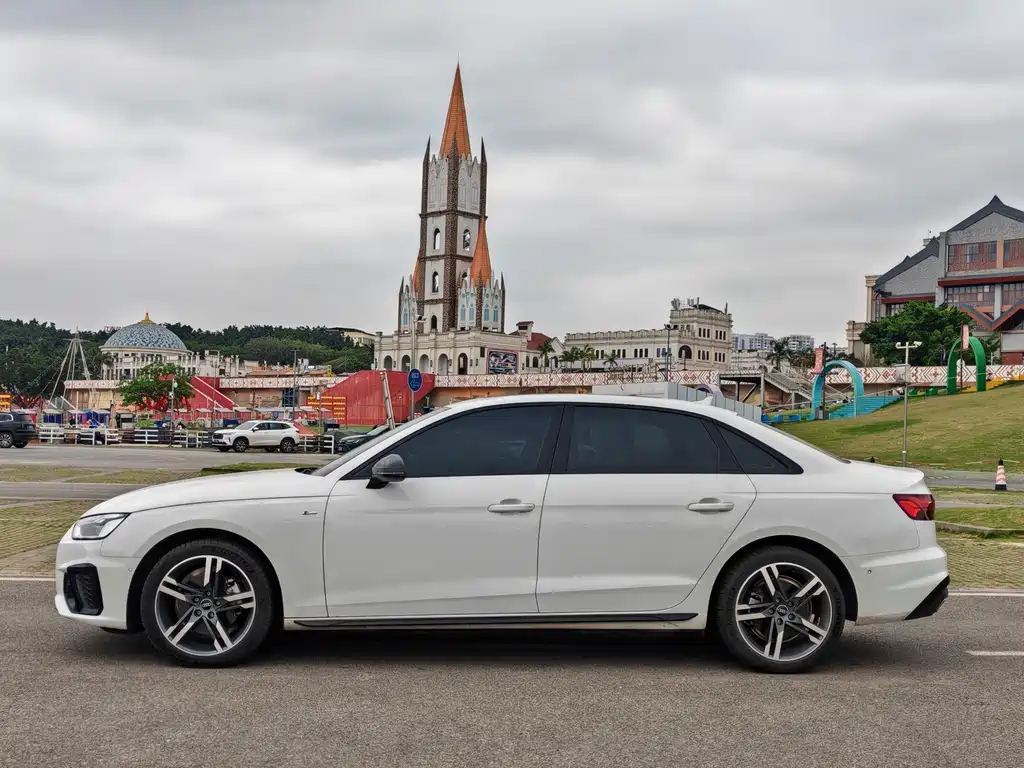 Audi A4L 2023 40 TFSI quattro luxury and dynamic model купить на сайте DeffCars