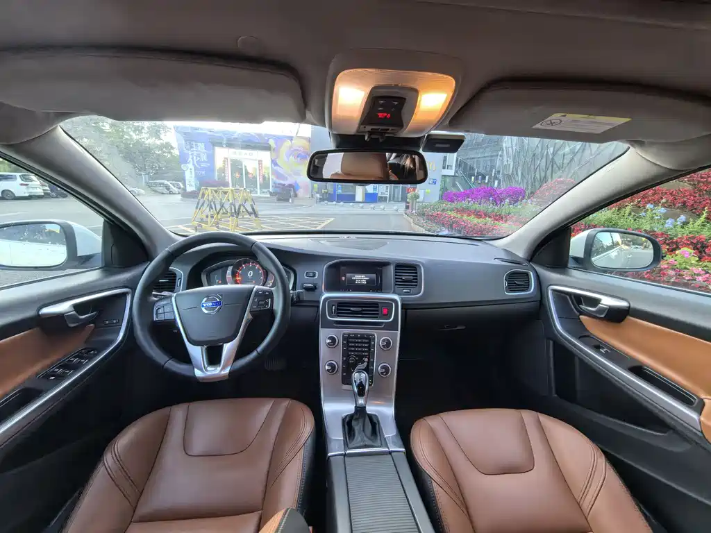 Volvo S60 2017 S60L T5 Smart Edition купить на сайте DeffCars