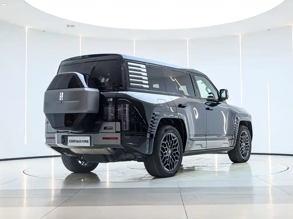 Looking up at U8 2023 Deluxe Edition купить на сайте DeffCars