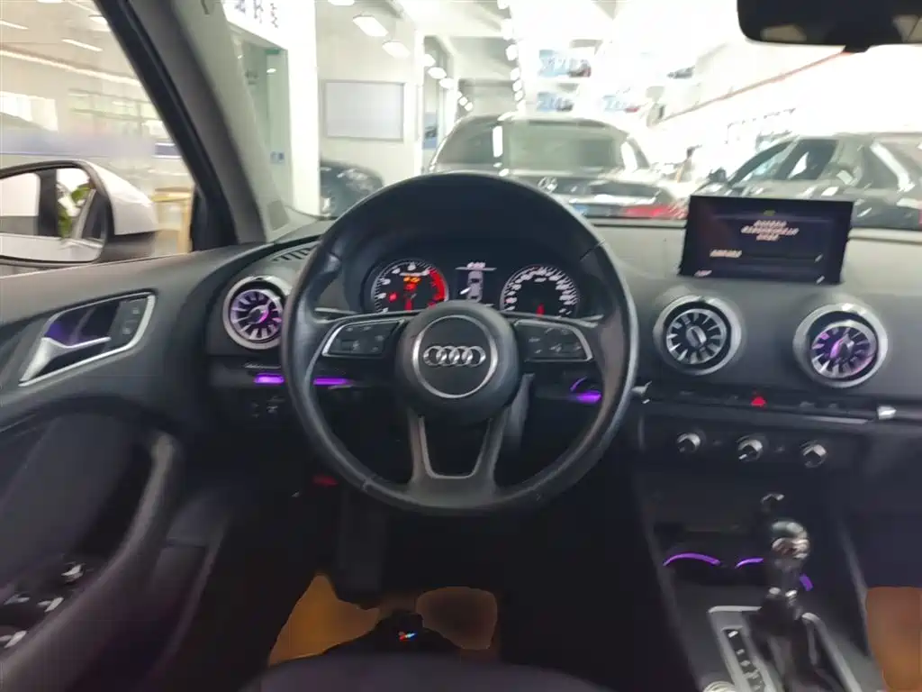 Audi A3 2020 Limousine 35 TFSI Fashion Type National VI купить на сайте DeffCars