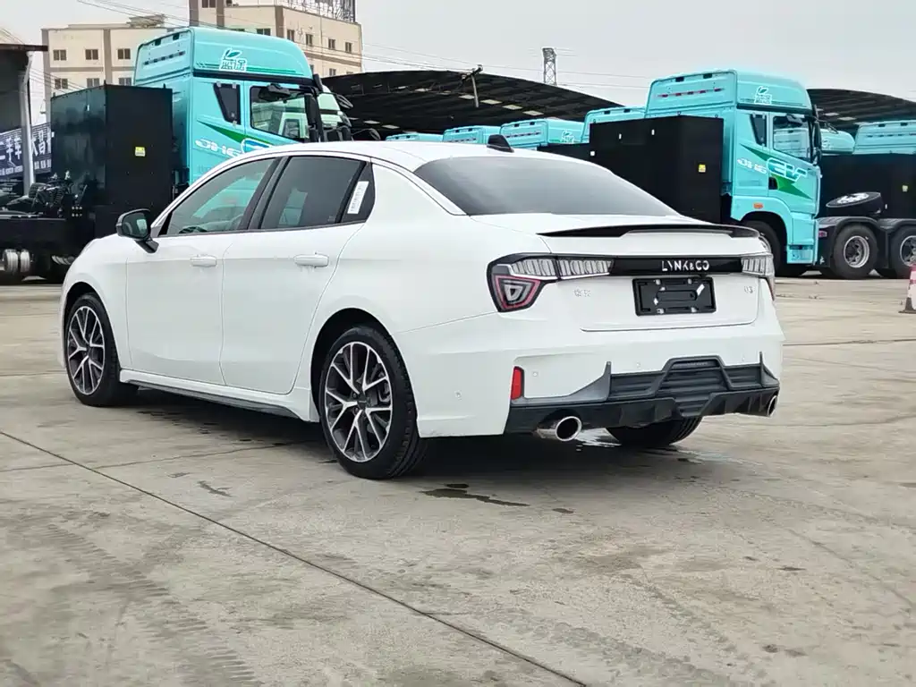 Lynk & Co 03 2018 1.5TD DCT Jin Pro Edition National V купить на сайте DeffCars
