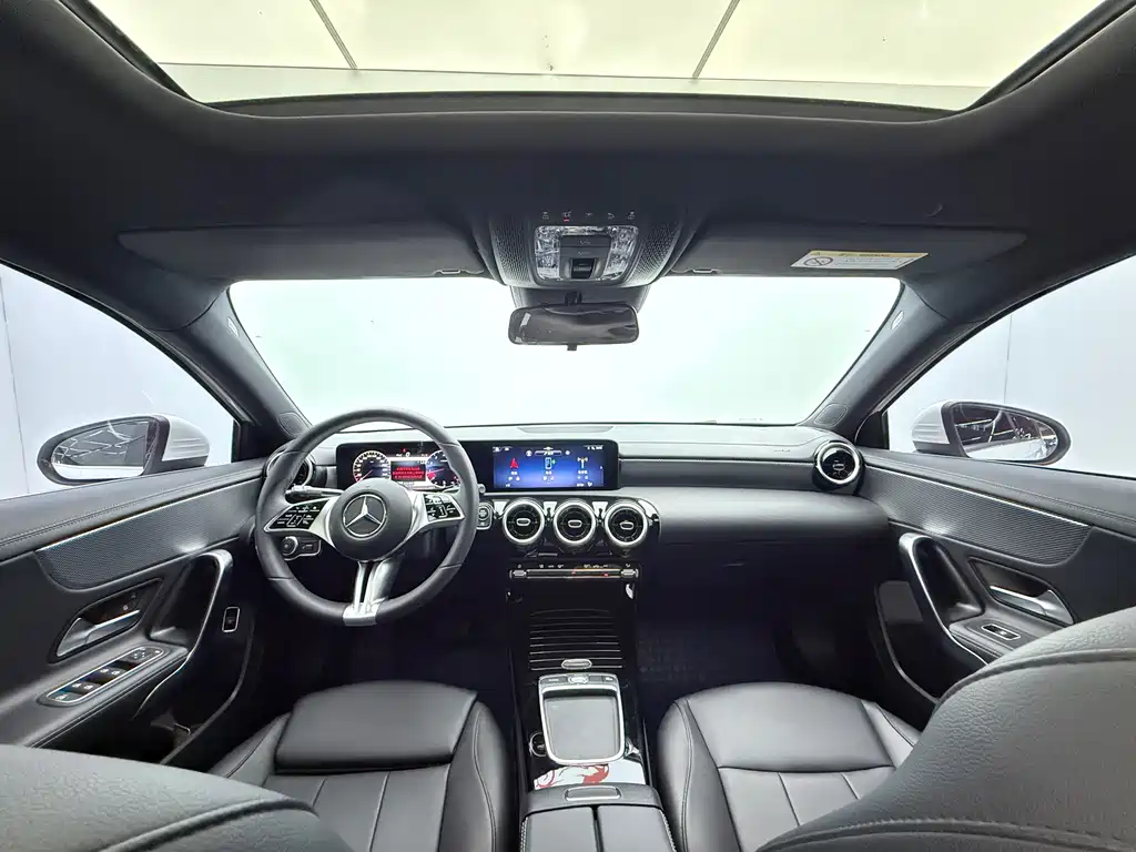 Mercedes-Benz A-Class 2023 A 180 L купить на сайте DeffCars