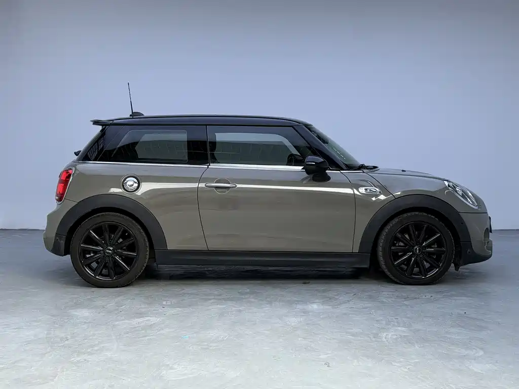 MINI 2019 2.0T COOPER S Classic купить на сайте DeffCars
