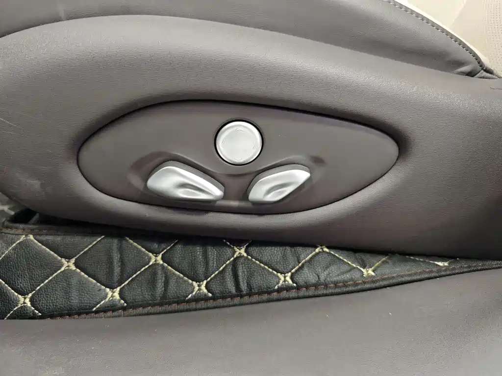 Zhiji LS6 2023 Max Standard Edition купить на сайте DeffCars