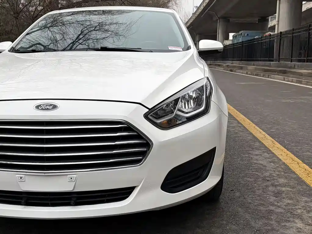 Escort 2017 facelift 1.5L automatic comfort model купить на сайте DeffCars