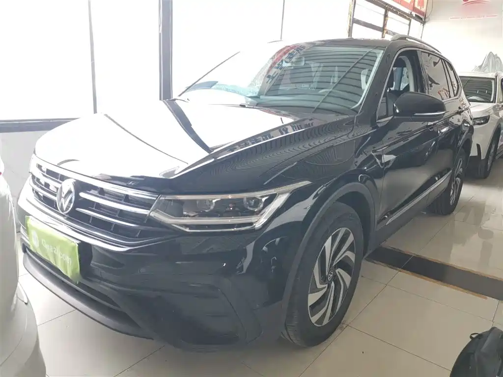 Tiguan L 2025 Outstanding Model 300TSI Automatic Two-wheel Drive Dragon Edition купить на сайте DeffCars