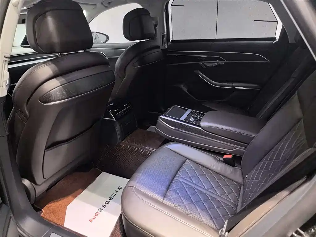 Audi A8 2023 A8L 50 TFSI quattro Premium Selection купить на сайте DeffCars