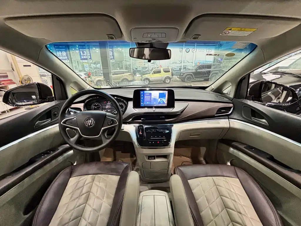 Buick GL8 2023款 陆上公务舱 智享型 купить на сайте DeffCars