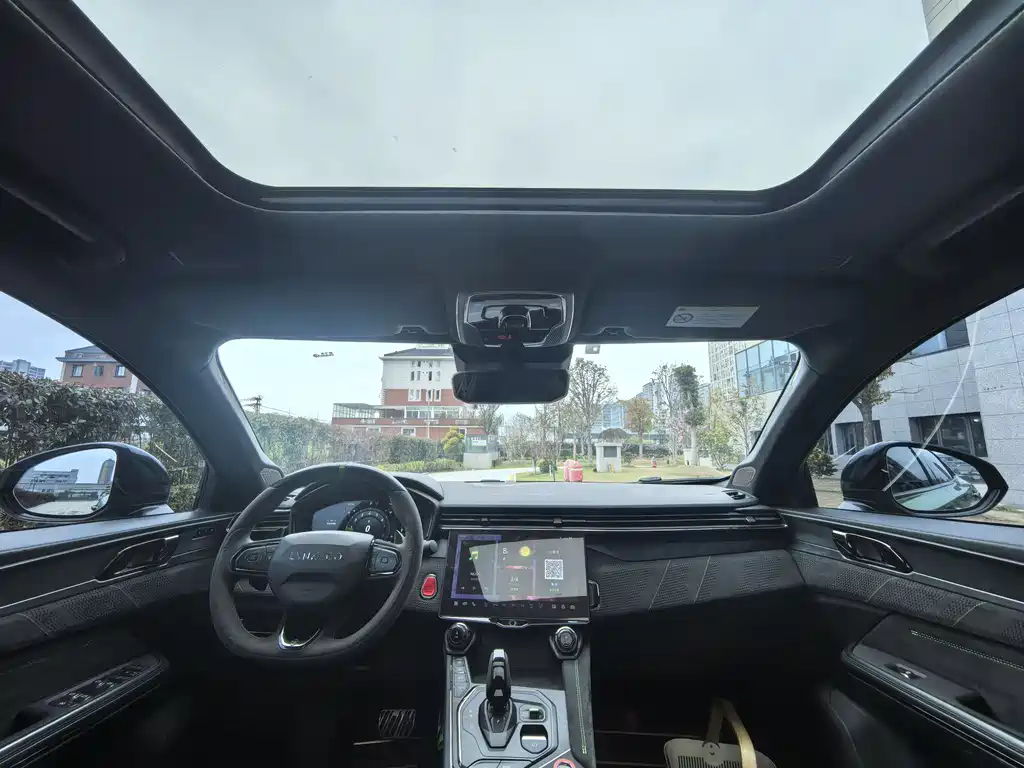 Lynk & Co 05 2022 05+ 2.0TD Automatic Performance Package купить на сайте DeffCars