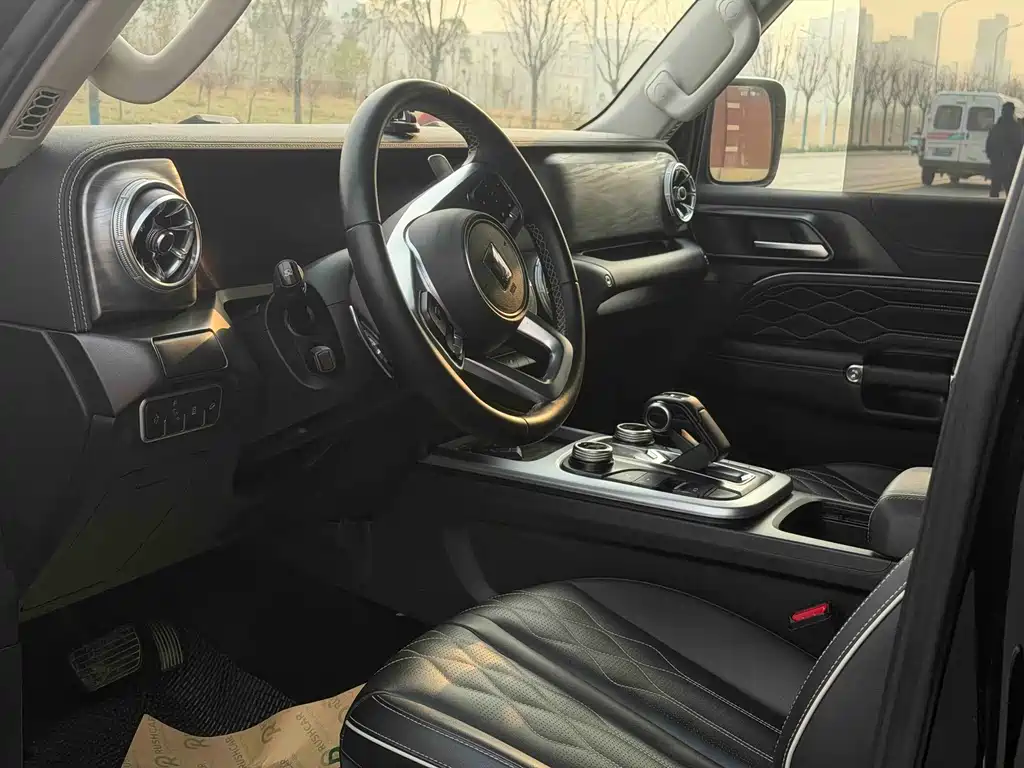 Tank 300 2023 Off-Road Version 2.0T Challenger купить на сайте DeffCars