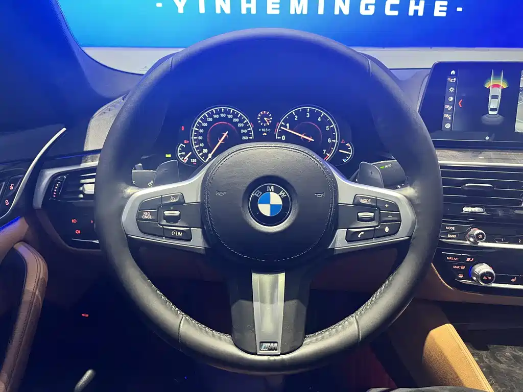 BMW 5 Series 2018 530Li Leading M Sports Package купить на сайте DeffCars