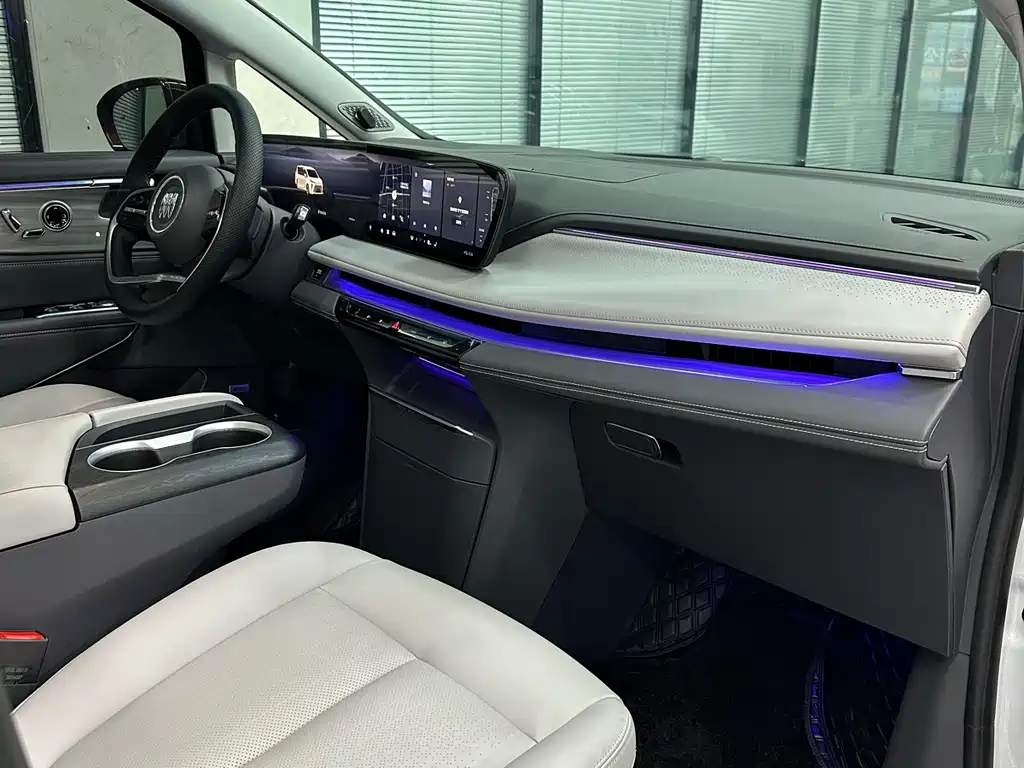 Buick GL8 2025 Lu Zun Exclusive Harmony Edition купить на сайте DeffCars