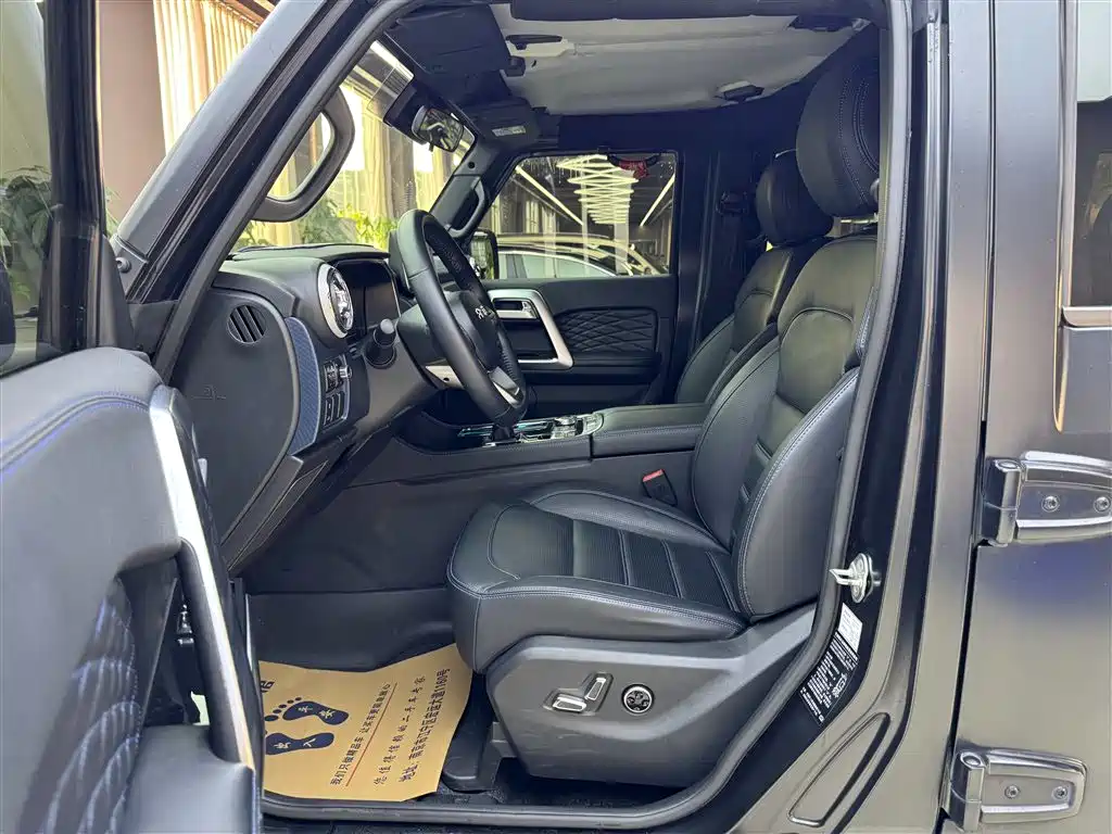 Beijing Off-Road BJ40 2021 2.0D Automatic Four-wheel Drive Blade Hero Edition Knight Type купить на сайте DeffCars